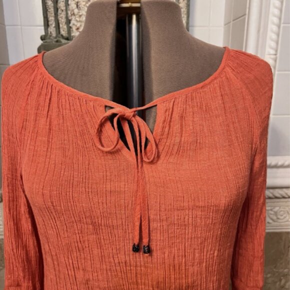 ALYX. Size Large. Gauze. Rayon Poly. Raglan Sleeve. Melon. Lace. B123 - Picture 2 of 7
